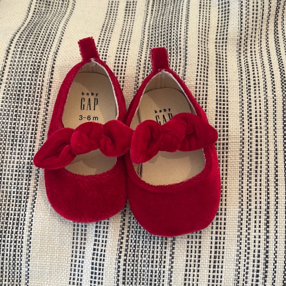 Baby Gap Red Velvet booties
